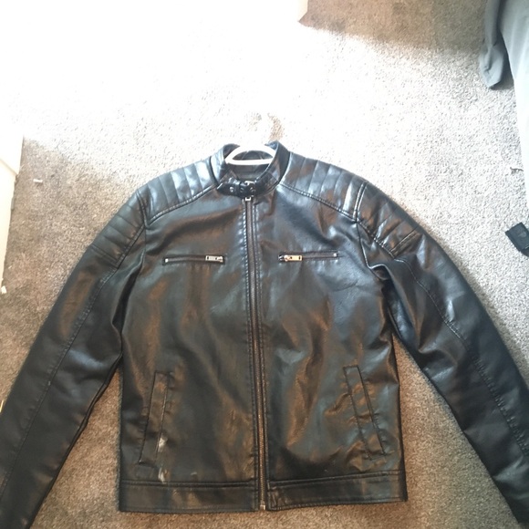 A forever 21 leather jacket - Picture 8 of 10